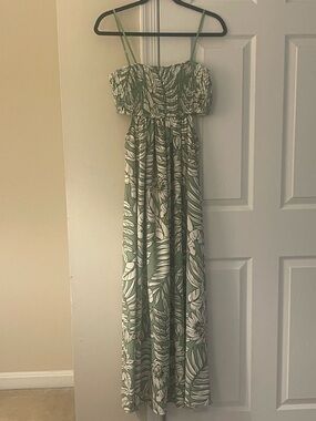 Green Leaf Print Smocked Maxi Dress